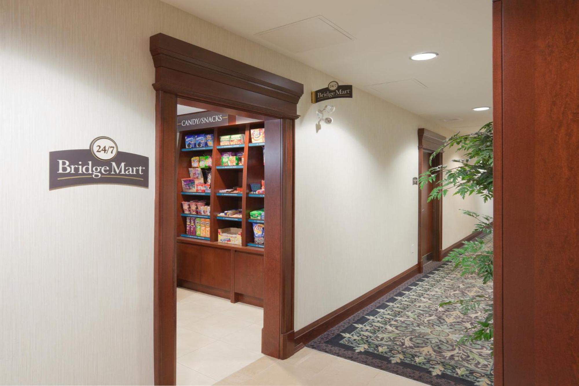 Staybridge Suites Oakville Burlington By Ihg Esterno foto