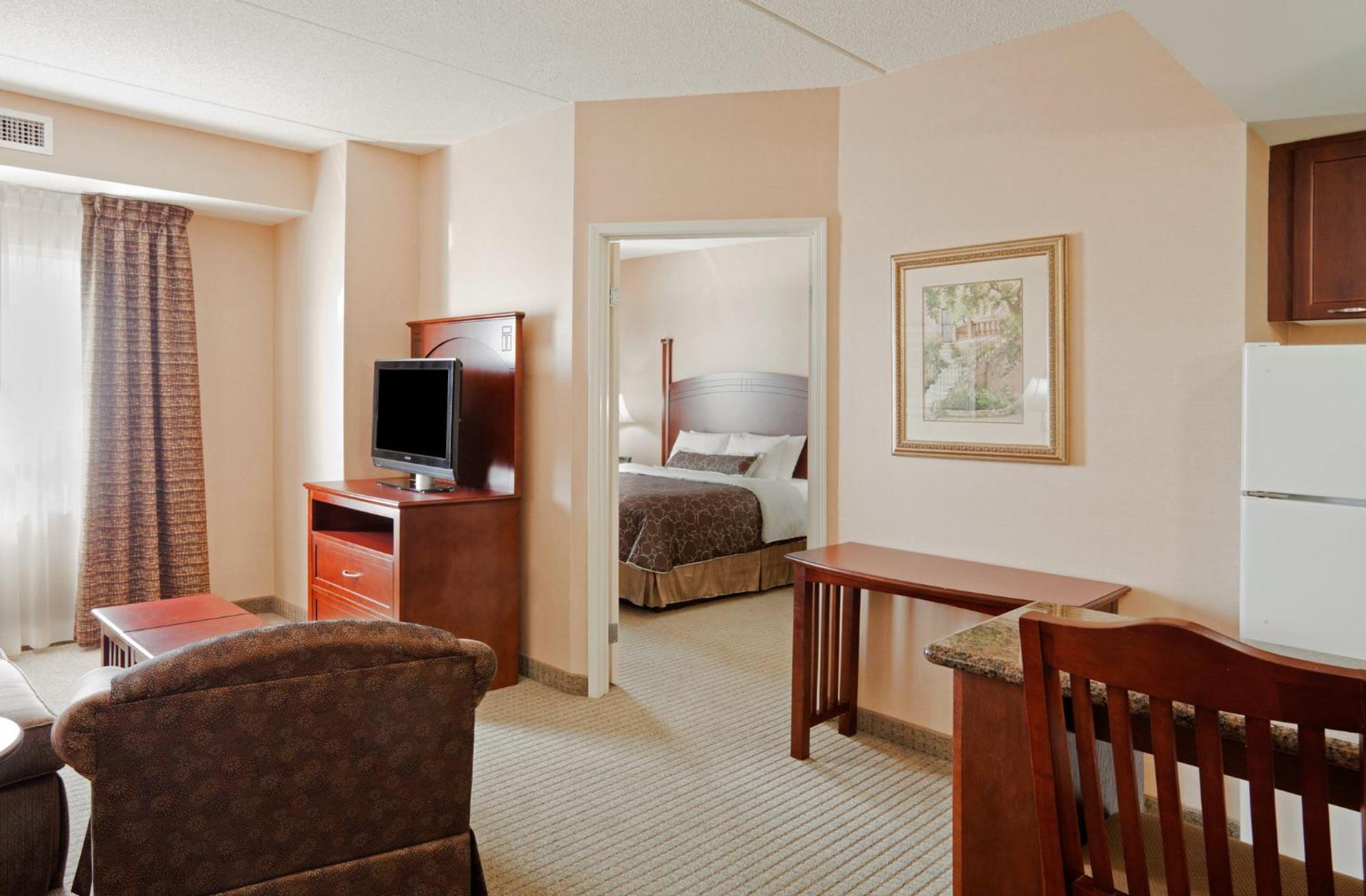 Staybridge Suites Oakville Burlington By Ihg Esterno foto